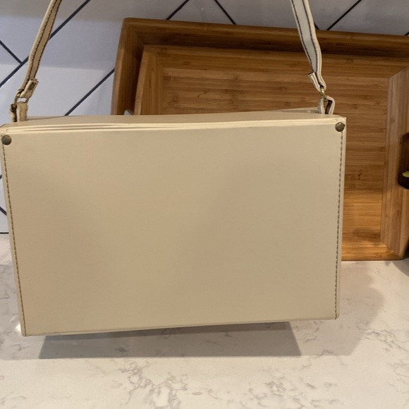 VINTAGE beige FAUX LEATHER PHOTOGRAPHY CAMERA HARD CARRY CASE - Picture 8 of 13